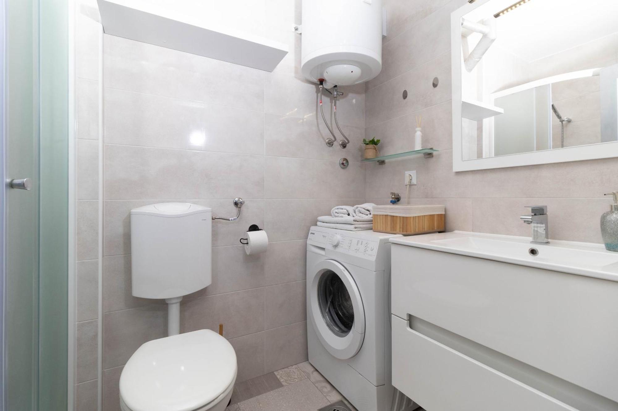 Apartman Ante Vinkovci Bagian luar foto