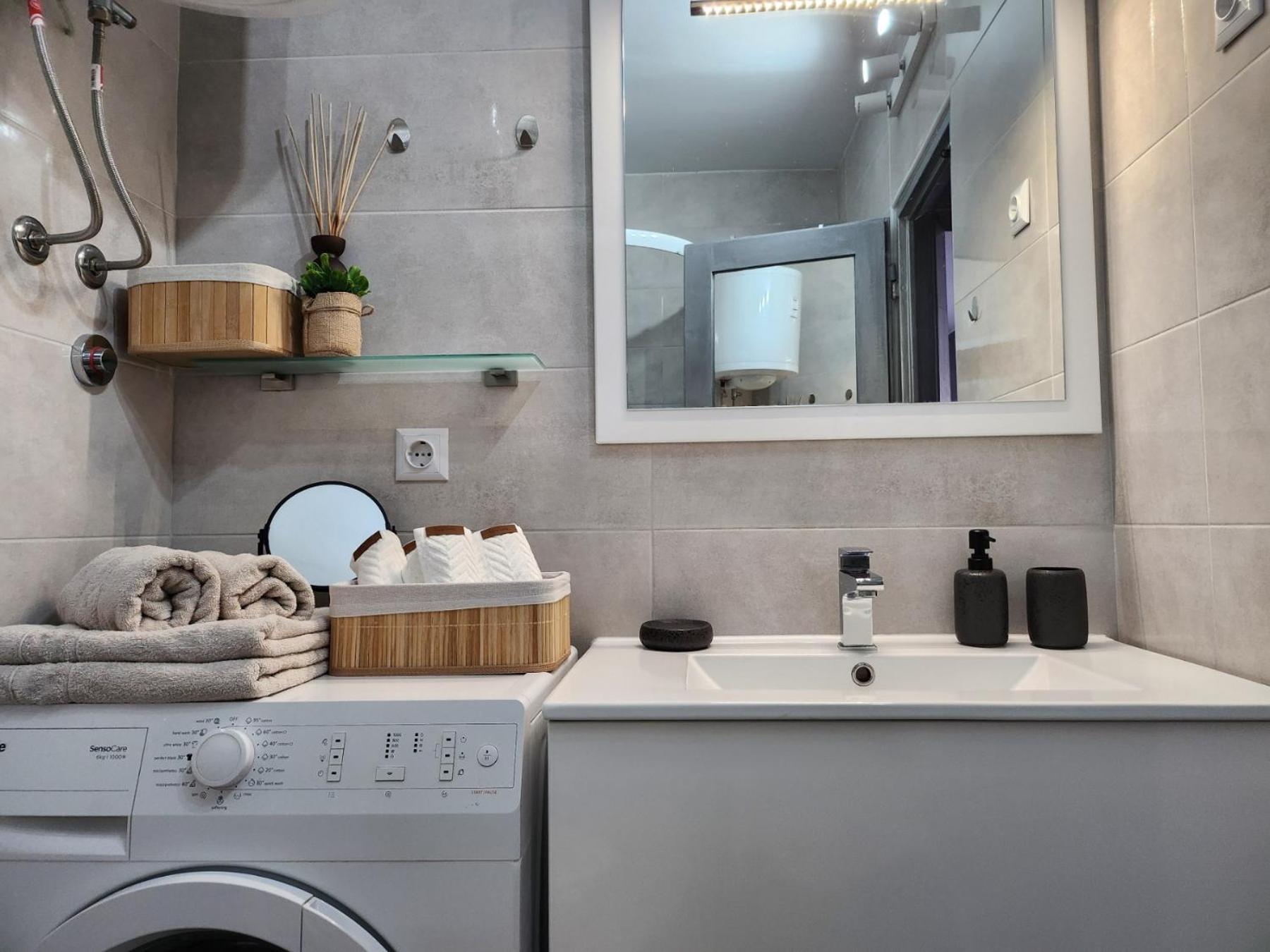 Apartman Ante Vinkovci Bagian luar foto