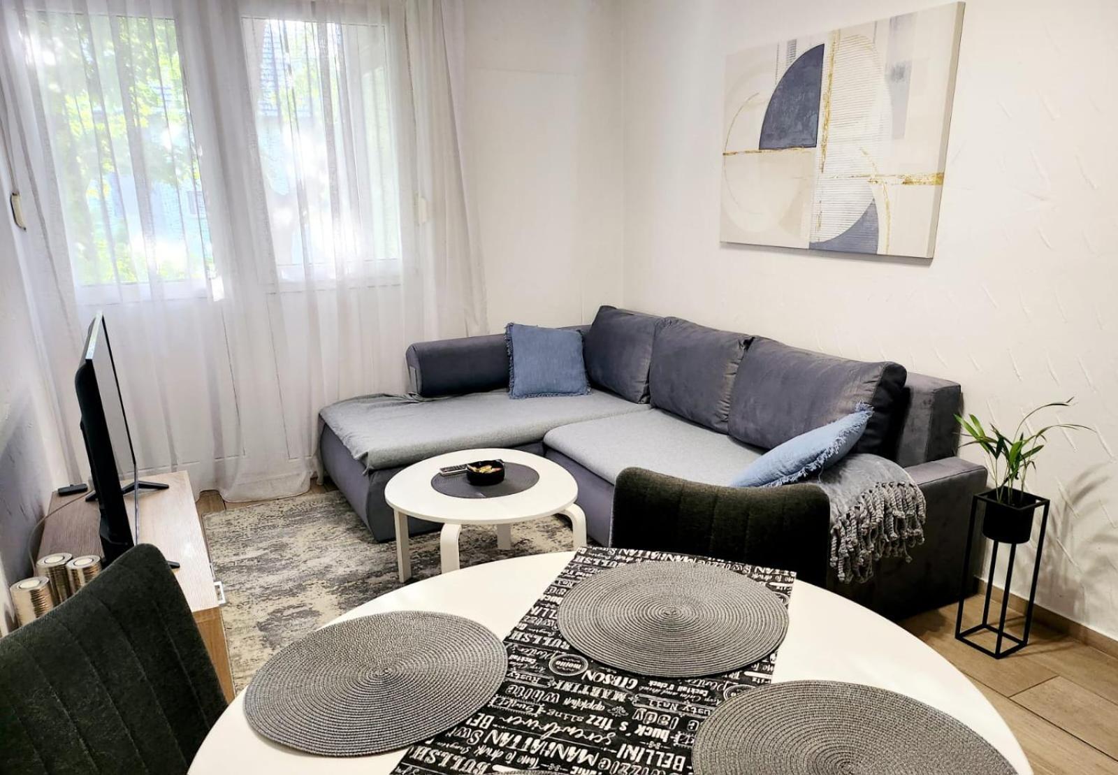Apartman Ante Vinkovci Bagian luar foto
